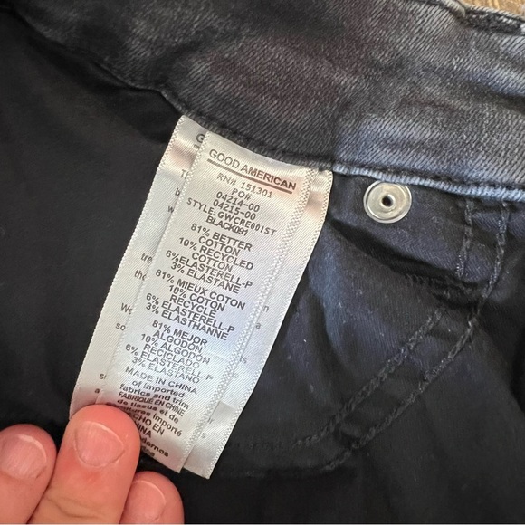 Good American Good Waist black raw hem Jean SZ 12/31 - Picture 5 of 5